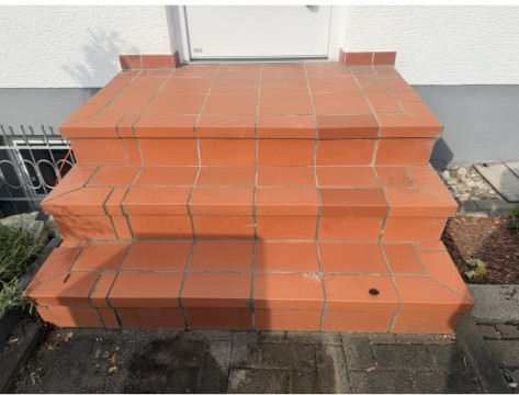 Treppe Fliesen entfernt und erneuert